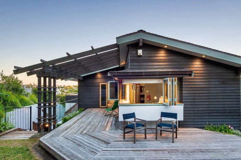 Photo of property in 43 Aotearoa Terrace, Murrays Bay, Auckland, 0630