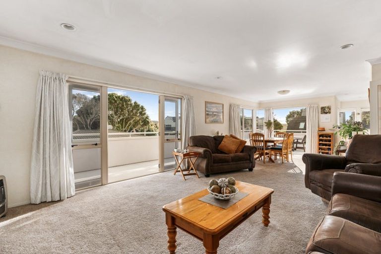 Photo of property in 130a Oceanbeach Road, Mount Maunganui, 3116