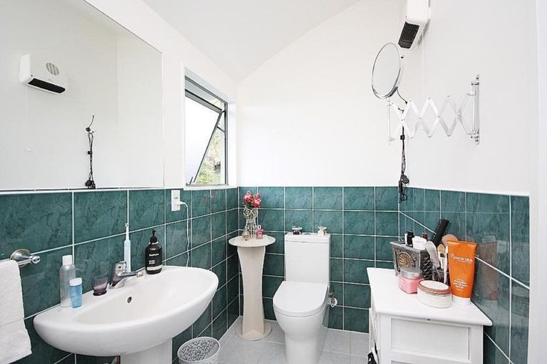 Photo of property in 116 Pacific View Drive, Whangamata, 3620