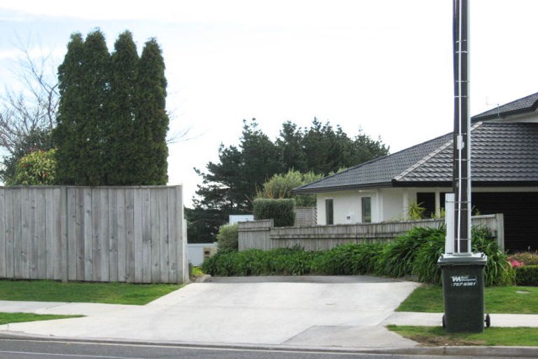 Photo of property in 432a Mangorei Road, Highlands Park, New Plymouth, 4312
