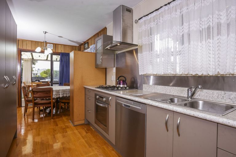 Photo of property in 65 Hepburn Road, Glendene, Auckland, 0602