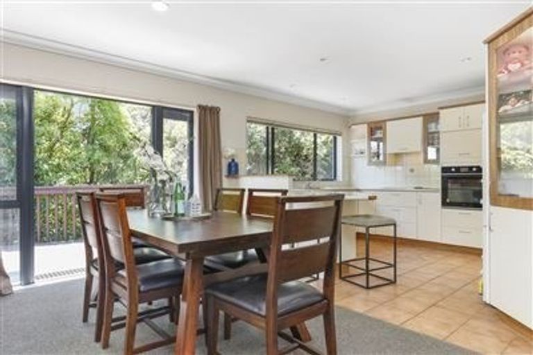 Photo of property in 4f Shaw Road, Oratia, Auckland, 0604