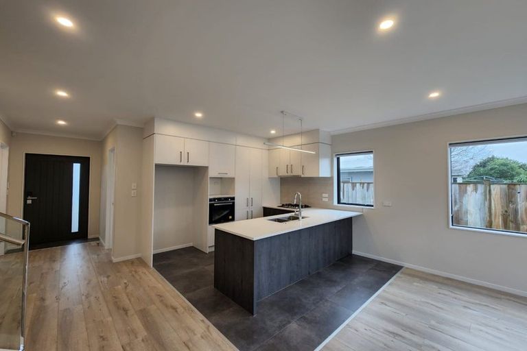 Photo of property in 8d Bunnythorpe Road, Papakura, 2110