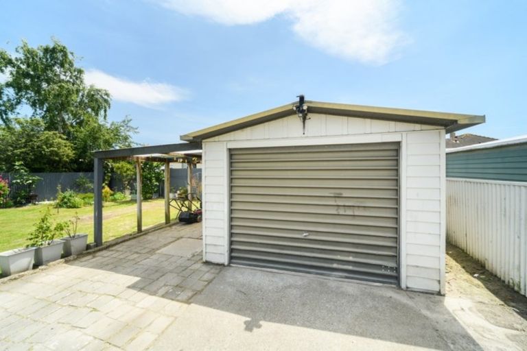 Photo of property in 3 Bristol Crescent, Roslyn, Palmerston North, 4414