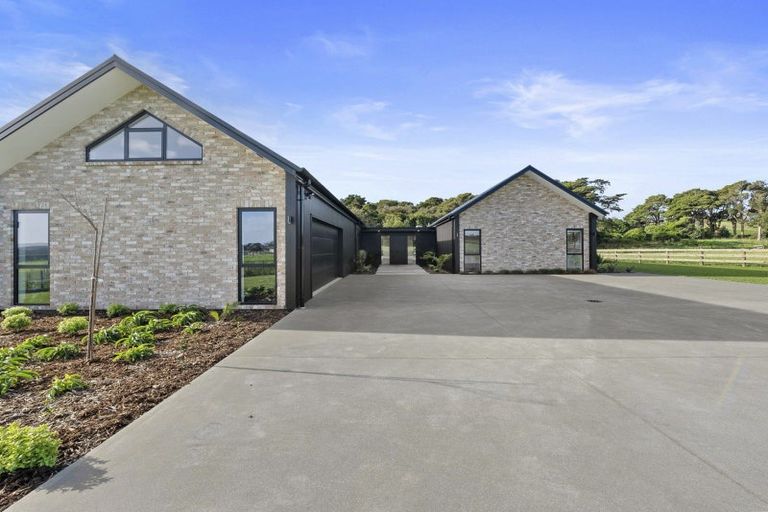 Photo of property in 58 Kidd Road, Waiuku, 2682