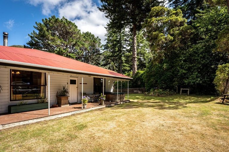 Photo of property in 1455 Akatarawa Road, Akatarawa Valley, Upper Hutt, 5372