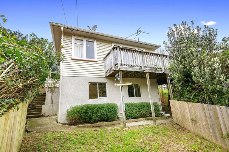 Photo of property in 31 Olivia Crescent, Tawa, Wellington, 5028