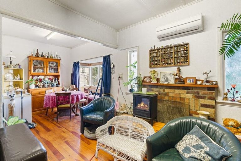 Photo of property in 33 Whakapirau Road, Wellsford, 0974