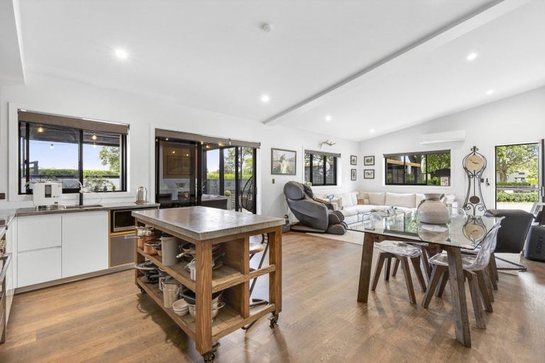 Photo of property in 1/347 Racecourse Road, Cambridge, 3493