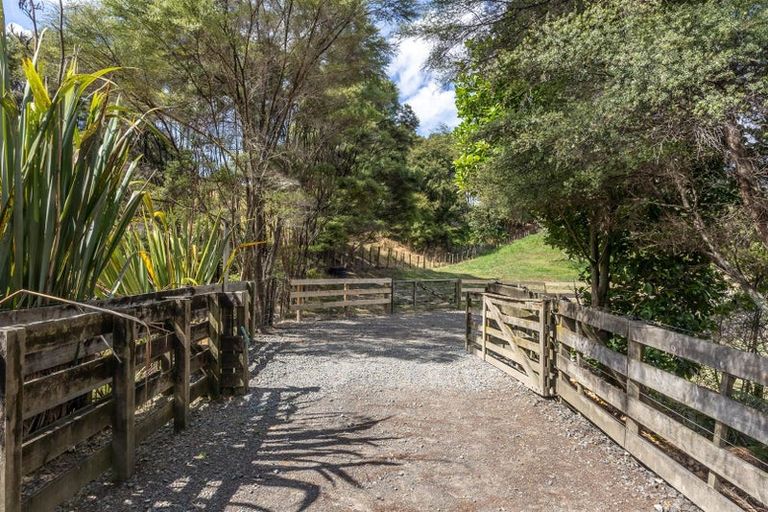 Photo of property in 105 Zanders Road, Helensville, Waimauku, 0882