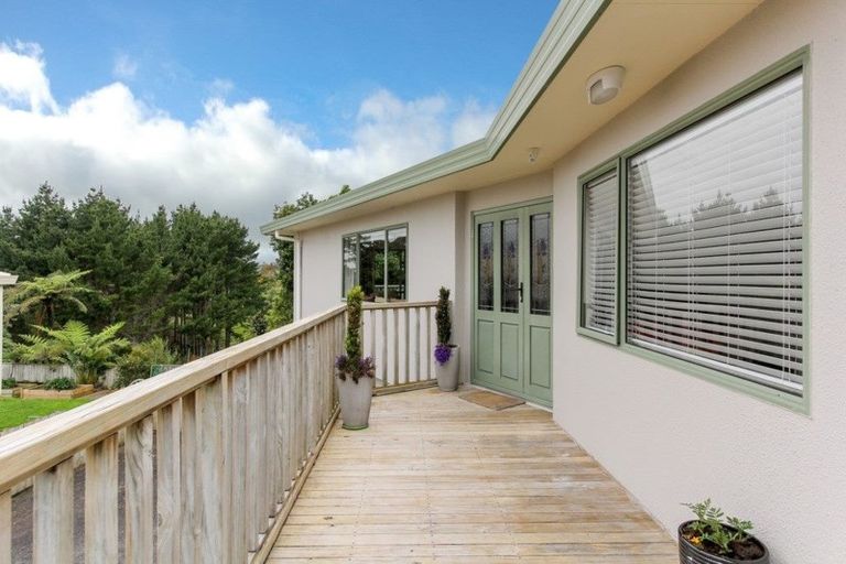 Photo of property in 173 Govett Avenue, Frankleigh Park, New Plymouth, 4310