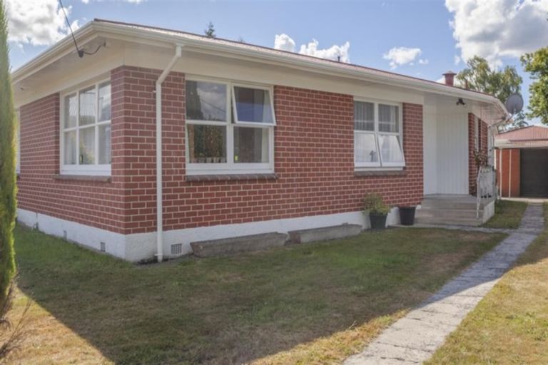 Photo of property in 27 Corlett Street, Utuhina, Rotorua, 3015