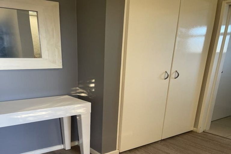 Photo of property in 1/218 Springfield Road, St Albans, Christchurch, 8014