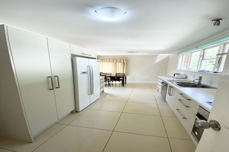 Photo of property in 5 Sealy Place, Bryndwr, Christchurch, 8053