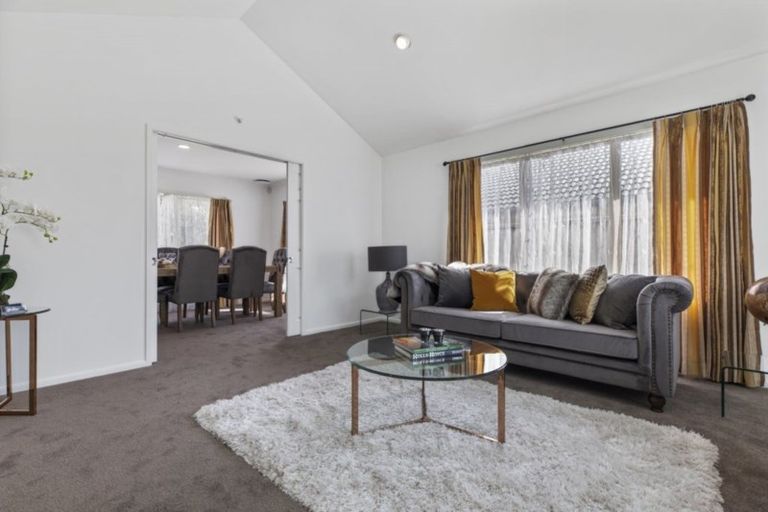 Photo of property in 7 Thornbury Crescent, East Tamaki Heights, Auckland, 2016