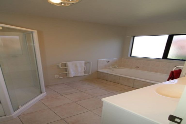 Photo of property in 36d Shelter Grove, Frankleigh Park, New Plymouth, 4310