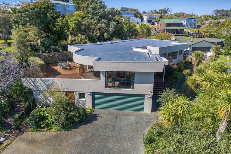 Photo of property in 13 Jelas Road, Red Beach, 0932