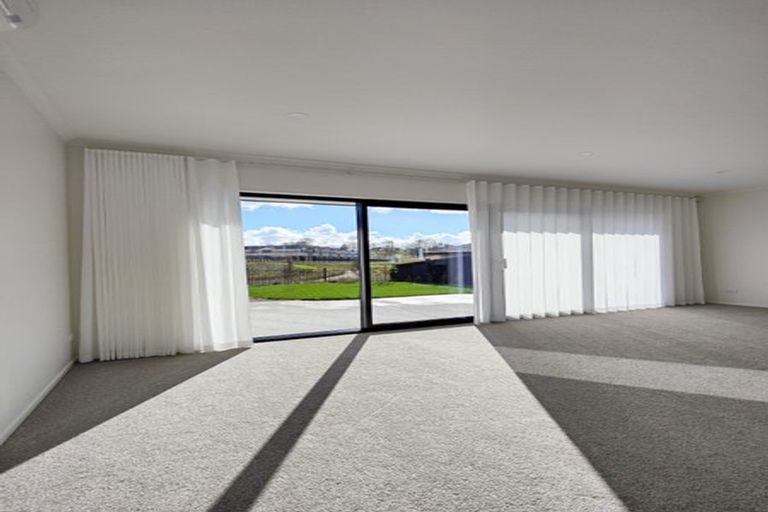 Photo of property in 26 Milldale Drive, Wainui, 0932