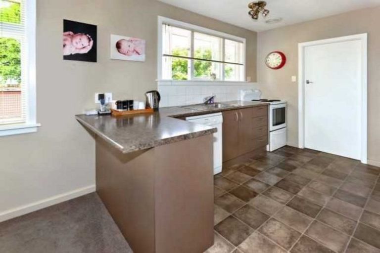 Photo of property in 26 Oakhampton Street, Hornby, Christchurch, 8042