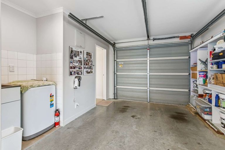 Photo of property in 53a Oxford Street, Tawa, Wellington, 5028