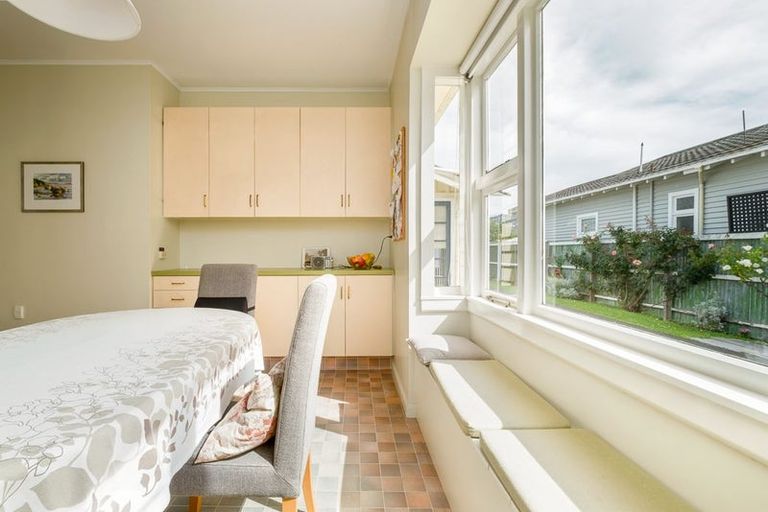 Photo of property in 65 Martin Avenue, Beckenham, Christchurch, 8023