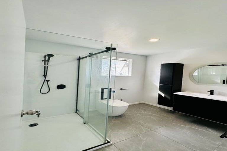 Photo of property in 48 Glynnbrooke Street, Te Atatu South, Auckland, 0610