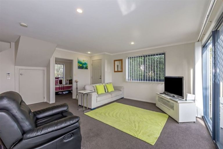 Photo of property in 6c Voyager Drive, Gulf Harbour, Whangaparaoa, 0930