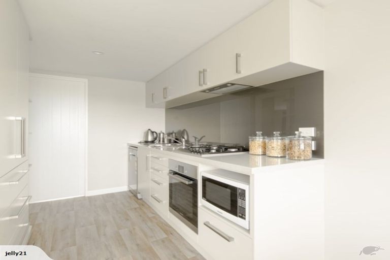 Photo of property in 170 Mount Pleasant Road, Mount Pleasant, Christchurch, 8081