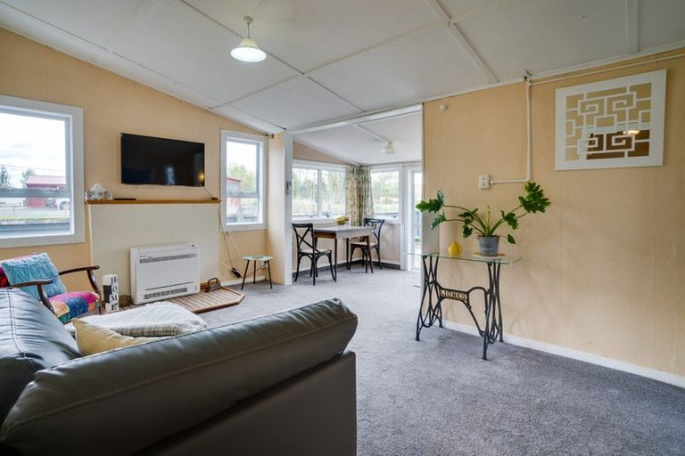 Photo of property in 4 Scott Street, Milton, 9220