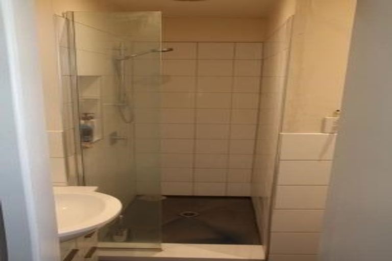 Photo of property in 110 Palmers Road, New Brighton, Christchurch, 8083