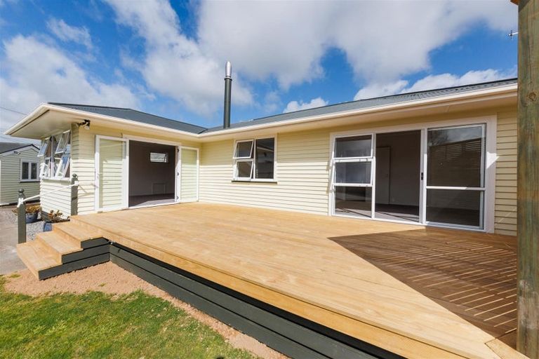 Photo of property in 75 Taumaihi Street, Bulls, 4818