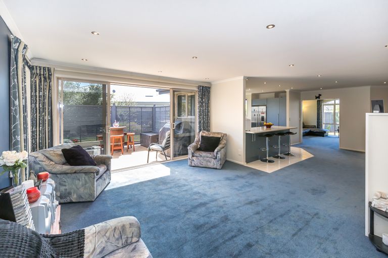 Photo of property in 54 Westpark Drive, Burnside, Christchurch, 8053