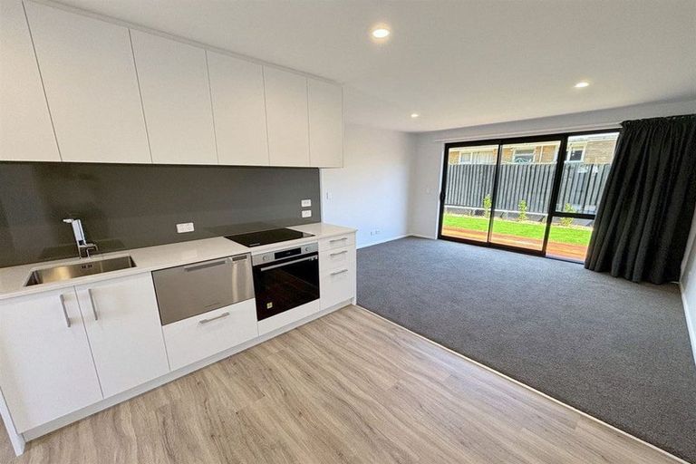 Photo of property in 2/58 Linwood Avenue, Linwood, Christchurch, 8011