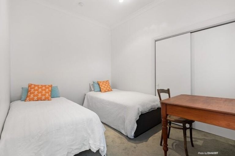 Photo of property in The Villas, 3/33 Hobson Street, Thorndon, Wellington, 6011
