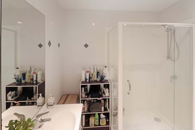 Photo of property in Stadium Garden Flats, 209/107 Thorndon Quay, Pipitea, Wellington, 6011