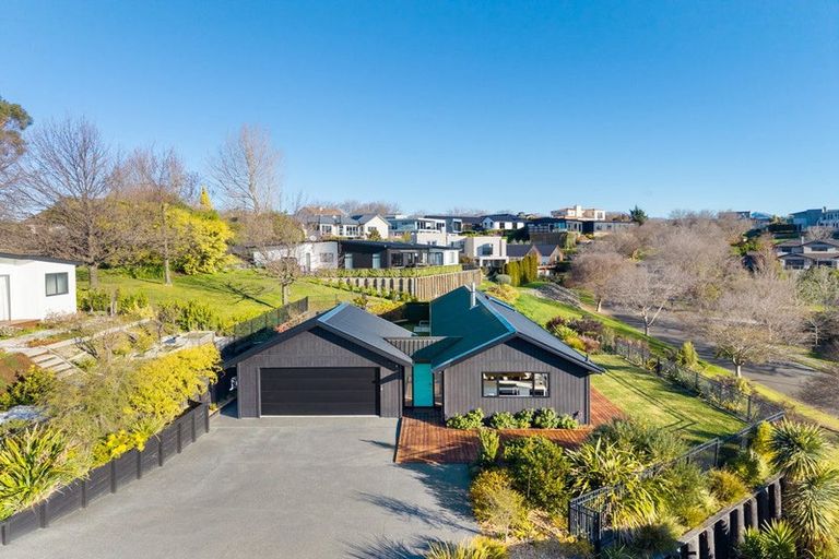 Photo of property in 19 Golf View Close, Fairhall, 7272