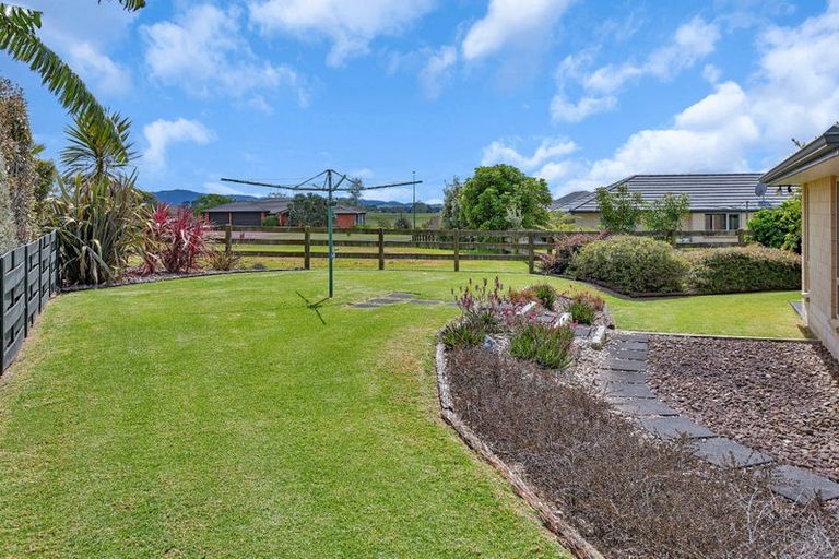 Photo of property in 15 Des Terry Way, Waipu, 0510