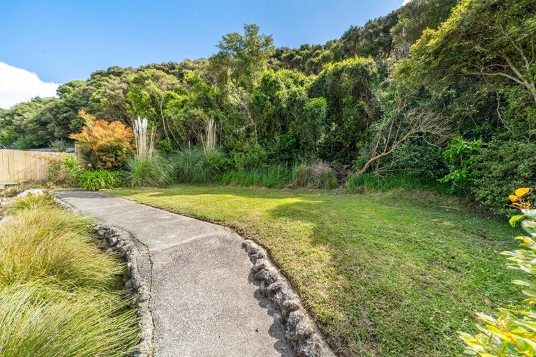 Photo of property in 56 Albatross Close, Whitby, Porirua, 5024