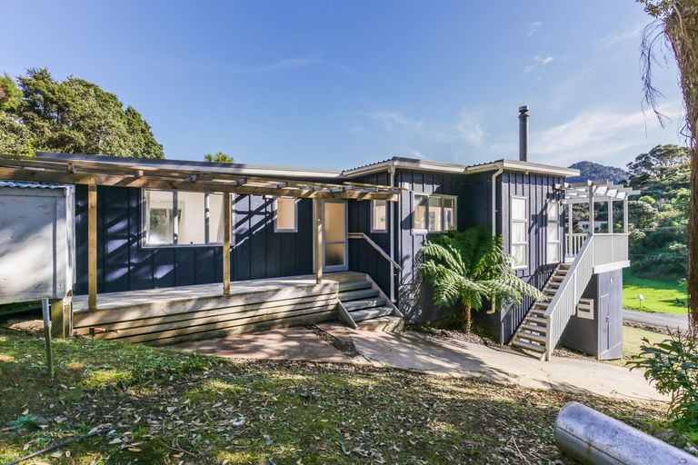 Photo of property in 39 Foster Avenue, Huia, Auckland, 0604