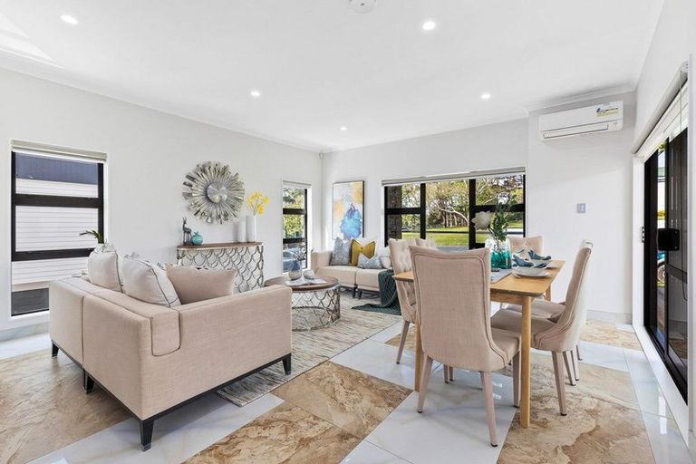 Photo of property in 4225a Great North Road, Glendene, Auckland, 0602