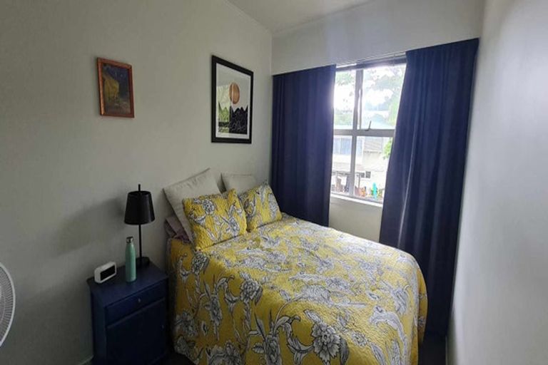 Photo of property in 2/108 Canongate Street, Birkdale, Auckland, 0626