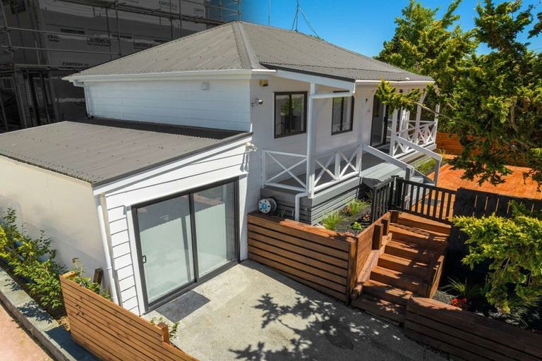 Photo of property in 26f Christmas Road, Manurewa, Auckland, 2102