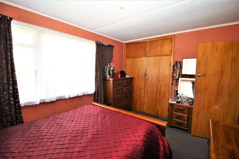 Photo of property in 17 Burgoyne Street, Woodville, 4920