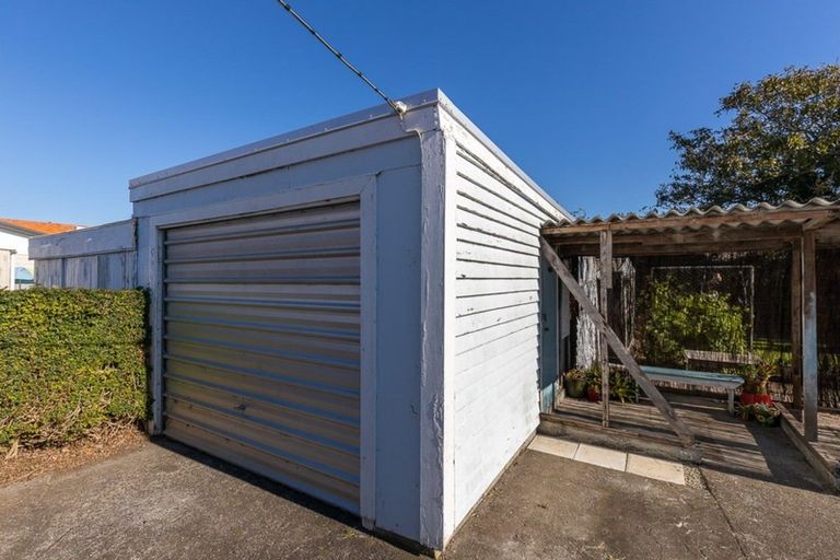 Photo of property in 41 Seymour Street, Waitara, 4320