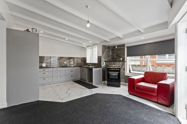 Photo of property in 27 Weraroa Road, Levin, 5510