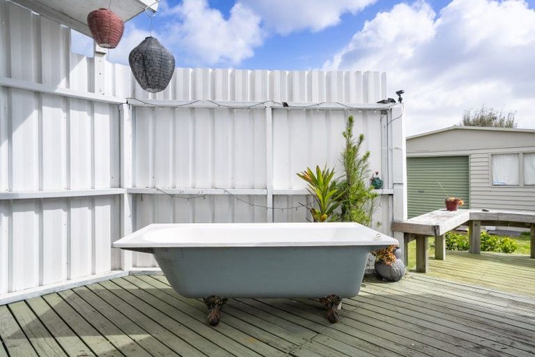 Photo of property in 111 Weka Street, Whangamata, 3620
