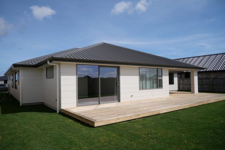 Photo of property in 26 Taurangawaka Road, One Tree Point, 0118