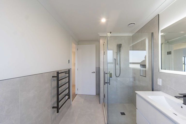 Photo of property in 2/11 Comries Road, Chartwell, Hamilton, 3210