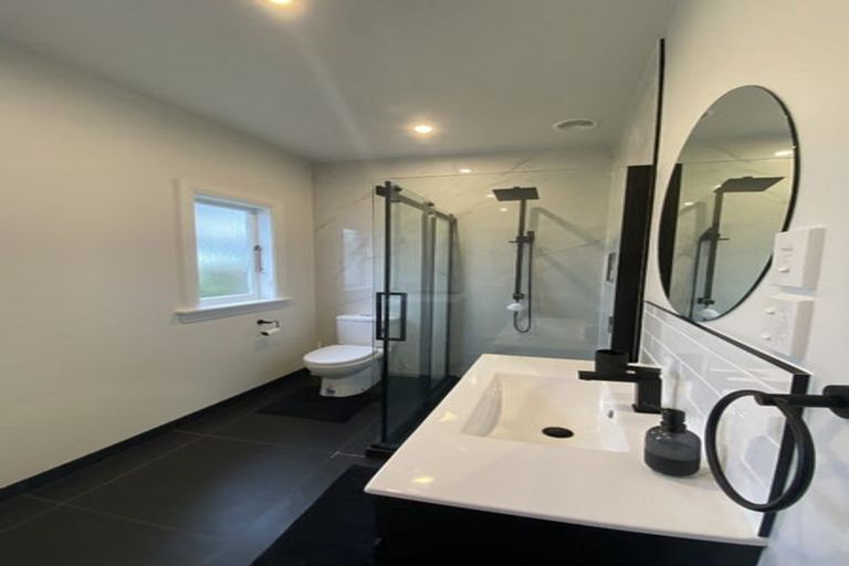 Photo of property in 56 Eden Street, Island Bay, Wellington, 6023