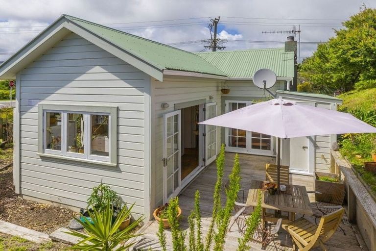 Photo of property in 69 Waimea Road, Waikanae Beach, Waikanae, 5036